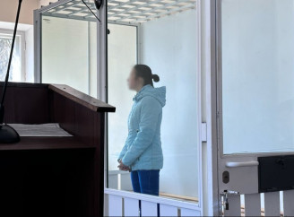 Зливала дані ворогу: жительку Ніжина судять за держзраду