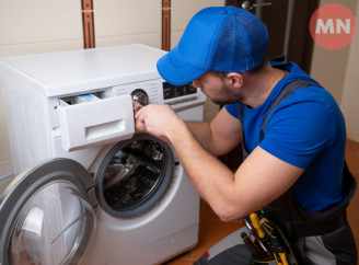 Пралка "танцює" у ванній: шість причин чому так сталося