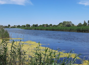 Ніжин-озеро: між легендами про затонулий монастир і документами XV століття