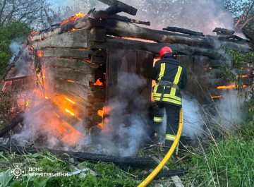За добу на Чернігівщині ліквідували шість пожеж та знищили вибухонебезпечні предмети