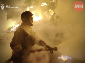 У Ніжинському районі — дві пожежі: знищений гараж у Носівці та травмована людина під час займання бензовоза