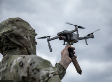 Використовували дрони та скидали вибухівку: росіяни атакували прикордоння Чернігівщини