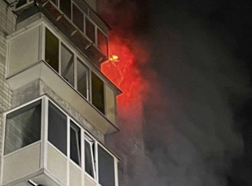 У Чернігові сталася пожежа в багатоповерхівці: людей евакуювали 