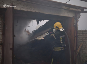 Удари по Ніжинщині та Чернігову: горіли будинки і цивільні об’єкти