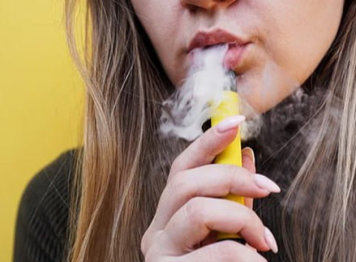 Дослідження пов’язує вейпінг із підвищеним ризиком хронічної хвороби легень фото