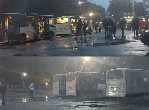 Потяг «Київ — Суми» затримався на 10 годин через обстріли: пасажирів підвозили автобусами фото Потяг «Київ — Суми» затримався на 10 годин через обстріли: пасажирів підвозили автобусами фото