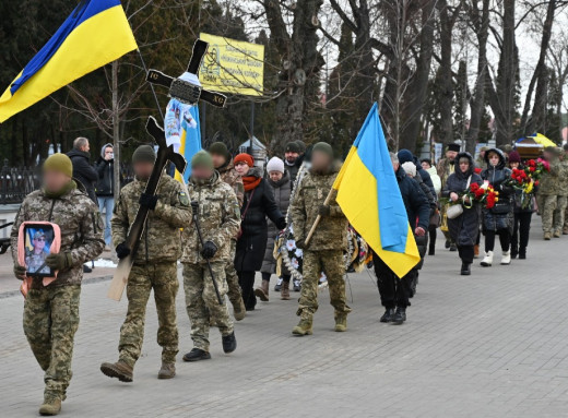 Ніжин провів в останню путь воїна – Вячеслава Кречика  фото