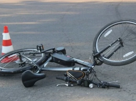 Смертельне ДТП на Ніжинщині: автівка збила велосипедиста фото