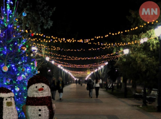 Новий рік у Ніжині: чи буде ялинка та святкові інсталяції фото