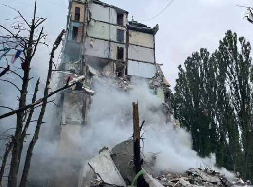 Масована нічна атака: росіяни випустили по Україні 300 дронів і 8 ракет, є загиблі фото