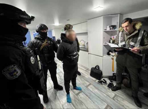Міжнародна спецоперація: Нацполіція з чеськими колегами затримали учасників злочинної організації фото