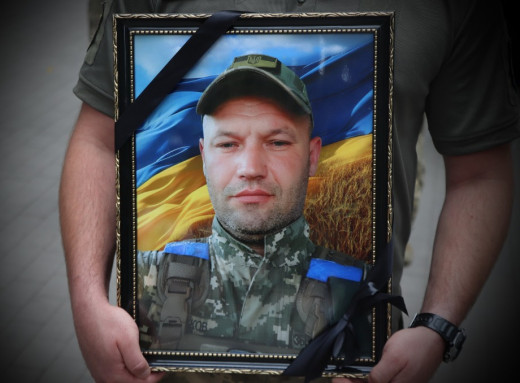 Ніжин попрощався з Воїном — Ігорем Ісаковим фото