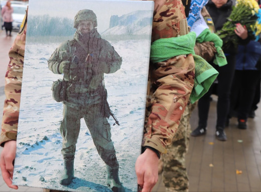 Ніжин попрощався із загиблим Героєм — Василем Хлібиком фото Ніжин попрощався із загиблим Героєм — Василем Хлібиком фото