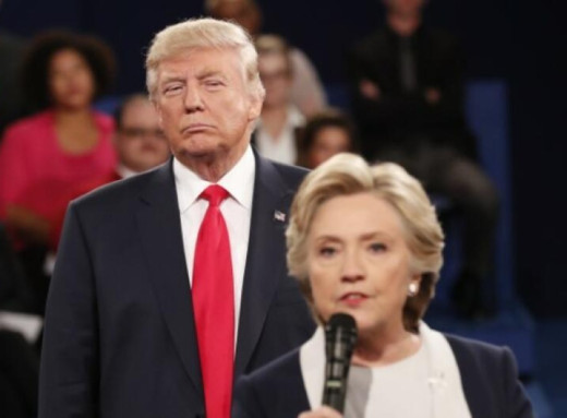 Гілларі Клінтон різко розкритикувала позицію Трампа щодо України фото