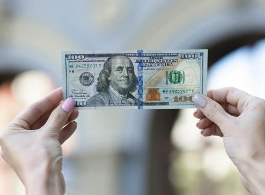 Курс долара в Україні: що відбувається на ринку валюти фото