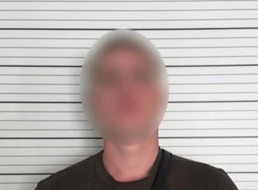 У Вінниці чоловік "замінував" банк, щоб поліція підвезла його додому фото