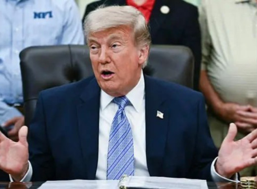Трамп пригрозив Оману через ситуацію навколо Ормузької протоки фото