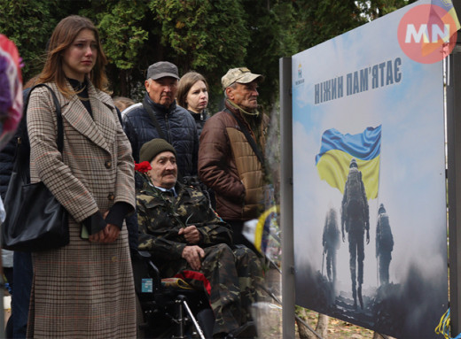 У Ніжині на Алеї Героїв відкрили три стенди пам’яті полеглих захисників фото