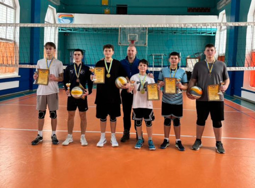 У Ніжині відбувся Кубок міста з пляжного волейболу серед юнаків фото