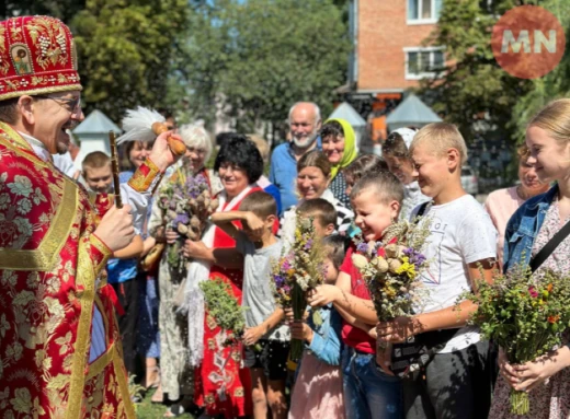 Медовий Спас: як у Покровській церкві в Ніжині освячували маковії фото