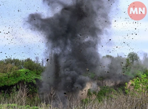 По Чернігівщині росіяни, ймовірно, завдали ракетного удару — що відомо фото