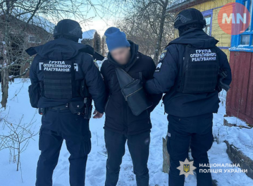 На Чернігівщині поліцейські перекрили канал збуту вогнепальної зброї та боєприпасів фото