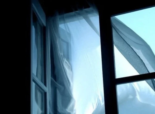 80-річна бабуся вистрибнула з вікна багатоповерхівки у Чернігові фото