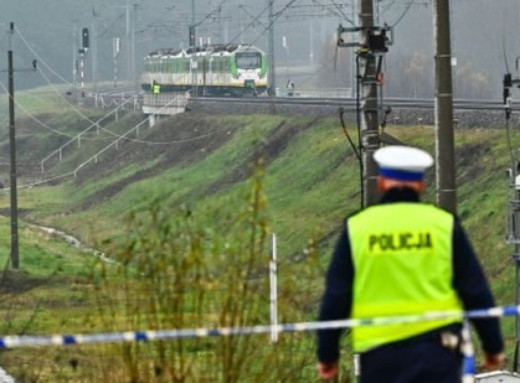 У Польщі підтверджено три атаки на ключову залізничну лінію, якою йде допомога Україні фото