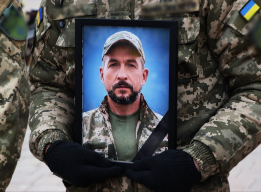 Ніжин провів в останню путь загиблого воїна - Валерія Карпенка фото