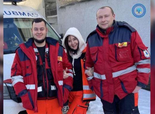 Зупинилося серце уві сні: у Чернігові бригада "швидкої" разом з родичам
