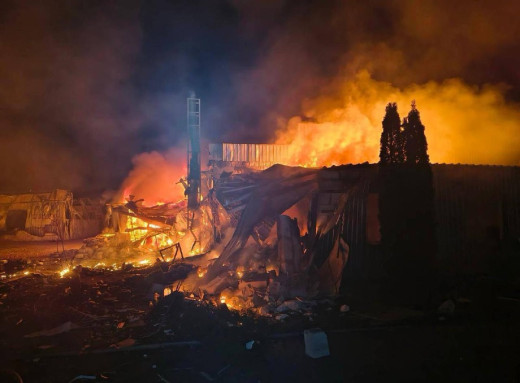 Нічна атака на Київщину: у Броварській громаді пошкоджені підприємства, будинки й авто фото