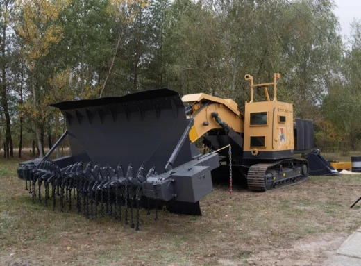 Пес Патрон допоміг зібрати 18 мільйонів на машину для розмінування: подробиці фото