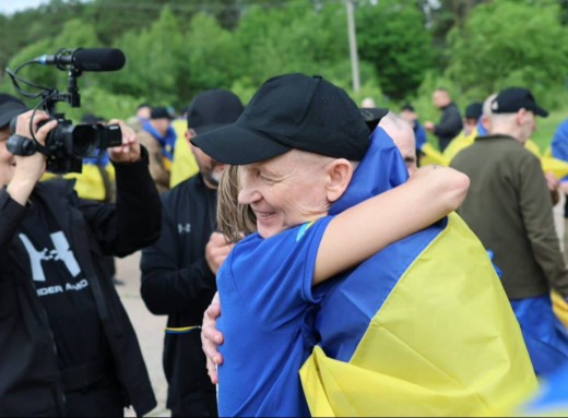З російського полону повернулися тяжкохворі українські воїни фото З російського полону повернулися тяжкохворі українські воїни фото