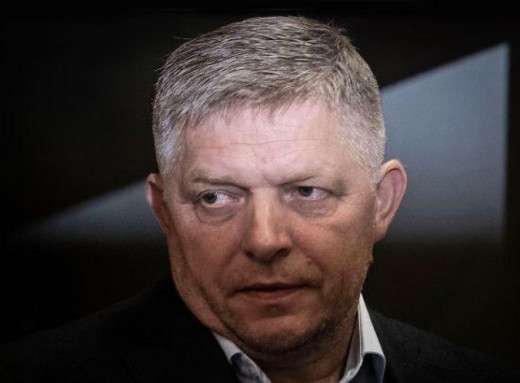 Прем’єр Словаччини Фіцо заявив про готовність підтримати «мирний план» США щодо України фото