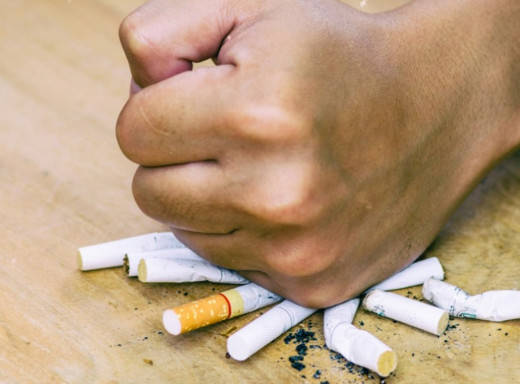 Вчені виявили ультразвукову частоту, яка знижує потяг до куріння фото