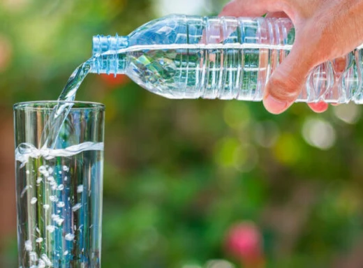 Порушення організму від нестачі води: чому важливо пити воду фото