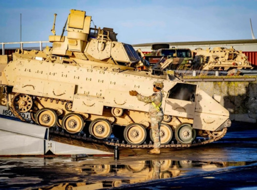 ЄС створює «військовий Шенген» для швидкого перекидання військ у разі загрози фото