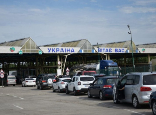 Українці масово повертаються додому — пасажиропотік на кордоні зростає фото Українці масово повертаються додому — пасажиропотік на кордоні зростає фото