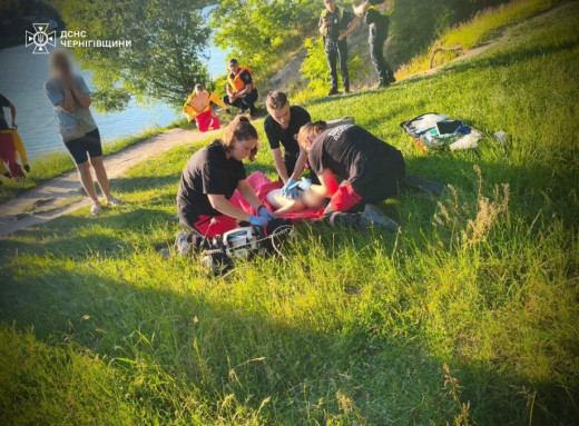 Трагедія на водоймі в Чернігові: на річці Стрижень загинула дитина фото