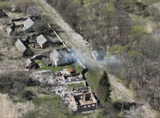 Новий день — нові обстріли: три громади Чернігівщини атаковані дронами та мінометами фото Новий день — нові обстріли: три громади Чернігівщини атаковані дронами та мінометами фото