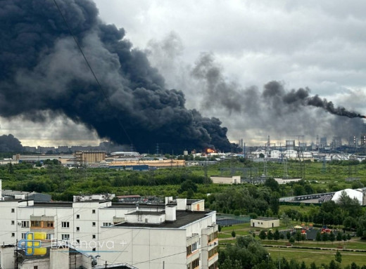 Москва знову опинилася під масованою атакою дронів фото