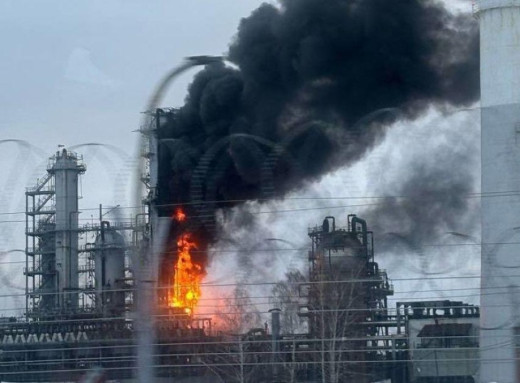 В історії не було подібного: у Росії зупинилися 38% нафтопереробних потужностей фото