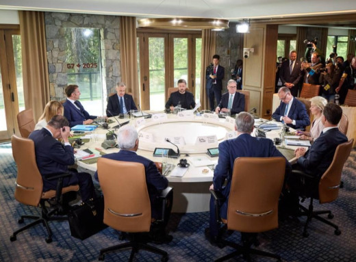 Зеленський закликає G7 посилити санкції: «Росія блокує мирні ініціативи» фото Зеленський закликає G7 посилити санкції: «Росія блокує мирні ініціативи» фото