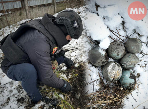 Сапери на Чернігівщині знешкодили 20 вибухонебезпечних предметів після нещодавніх атак росіян фото