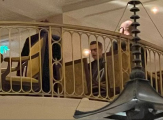 Підготовка можливих мирних переговорів: президент Фінляндії провів закриту зустріч з представниками Трампа у Берліні фото