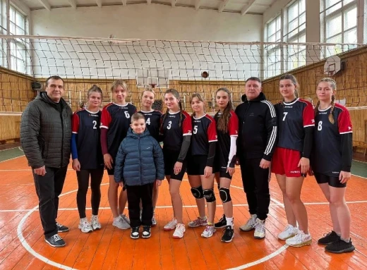 Спортивний Ніжин: на базі НДУ імені Миколи Гоголя відбувся ІІ осінній турнір з волейболу фото