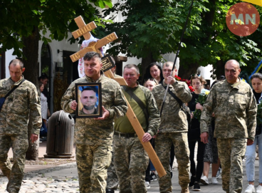 Ніжин попрощався з Воїном — Дмитром Морейченком фото