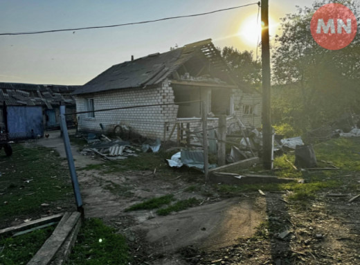 Росіяни атакували 15 сіл на Чернігівщині: пошкоджено будівлю міськради фото
