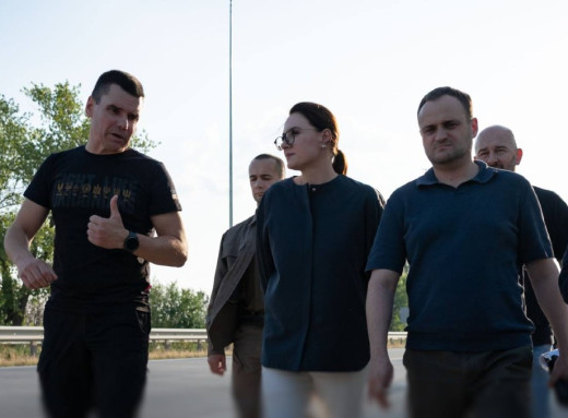 В Україні виділили 3,5 млрд грн на ремонт критичних ділянок місцевих доріг фото