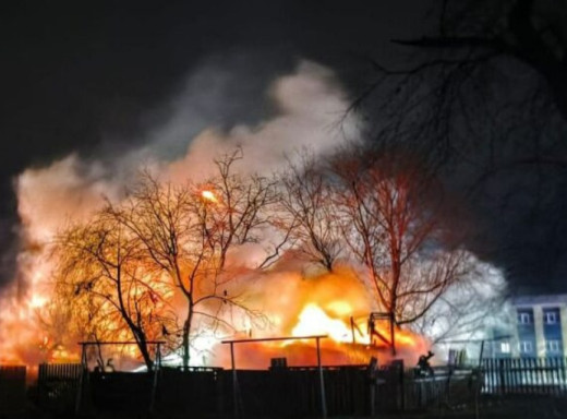 У Чернігові пошкоджені житлові будинки та заклади освіти внаслідок російської атаки фото